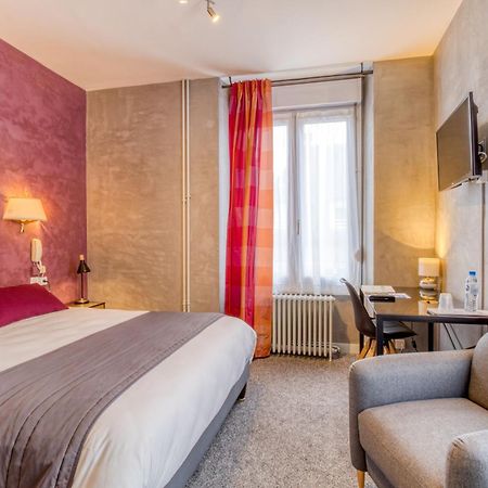 Brit Hotel le Cygne Saint-Hilaire-du-Harcouët Buitenkant foto