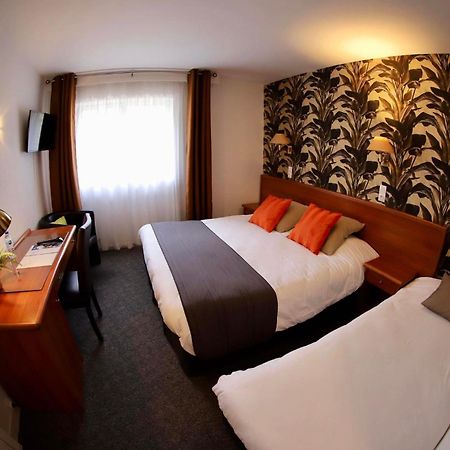 Brit Hotel le Cygne Saint-Hilaire-du-Harcouët Buitenkant foto