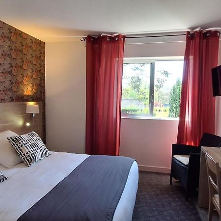 Brit Hotel le Cygne Saint-Hilaire-du-Harcouët Buitenkant foto