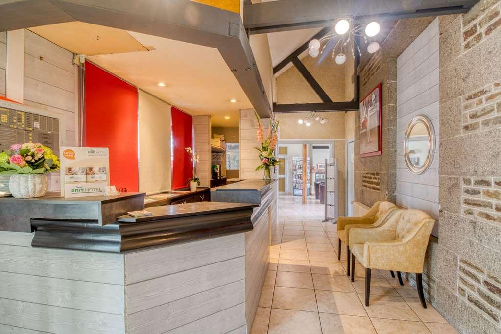 Brit Hotel le Cygne Saint-Hilaire-du-Harcouët Interieur foto