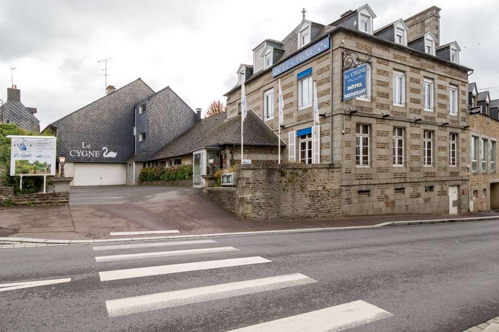 Brit Hotel le Cygne Saint-Hilaire-du-Harcouët Buitenkant foto