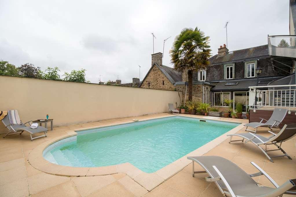 Brit Hotel le Cygne Saint-Hilaire-du-Harcouët Faciliteiten foto